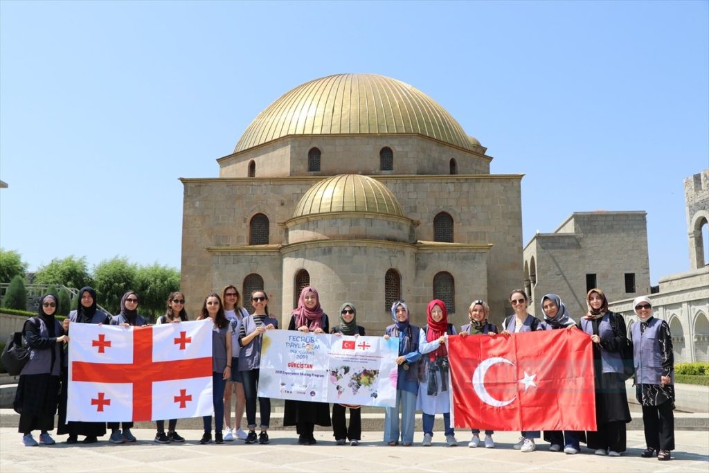 TİKA gönüllüleri Ahıska Türklerini ziyaret etti