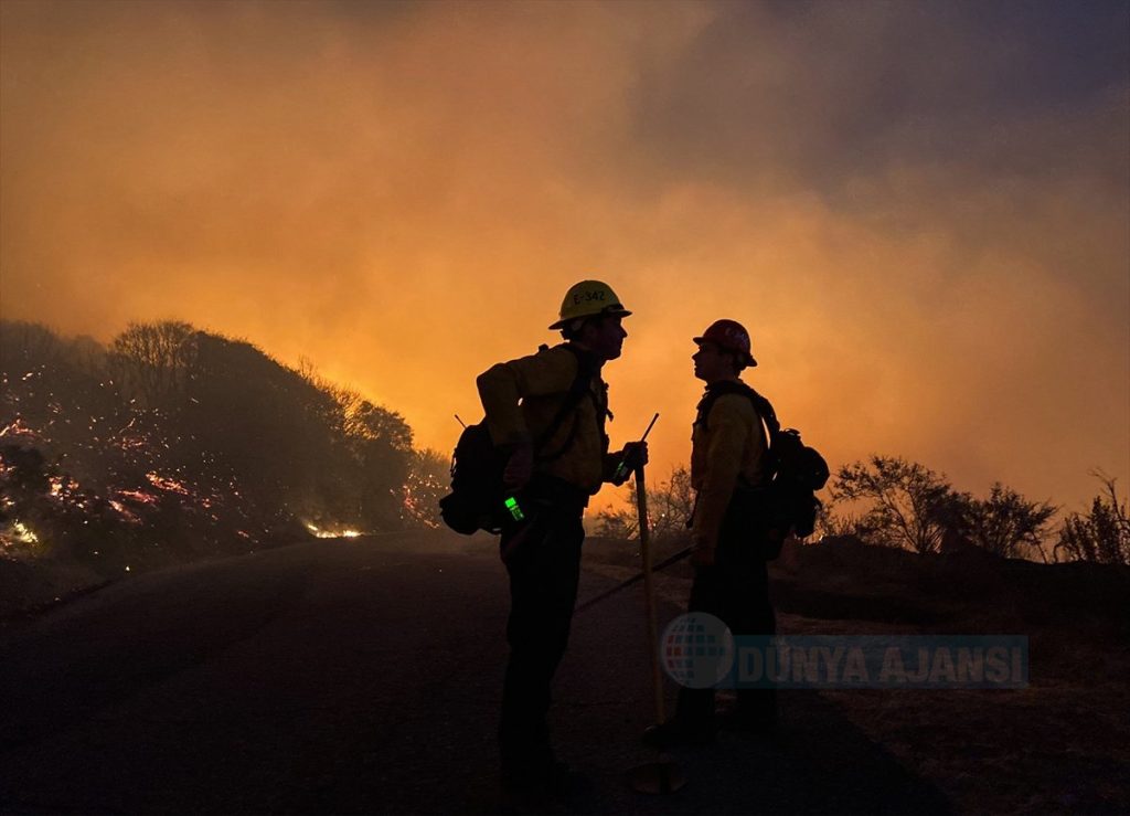 California'nın güneyindeki orman yangını korkutuyor