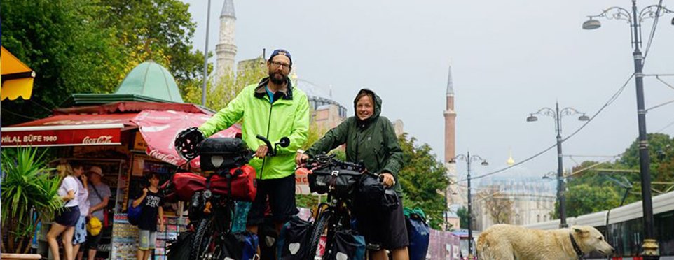 Alman bisikletçiler dünya turuna İstanbul'dan başladı