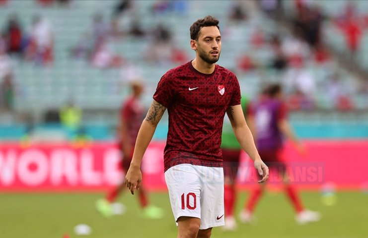 Milli futbolcu Hakan Çalhanoğlu