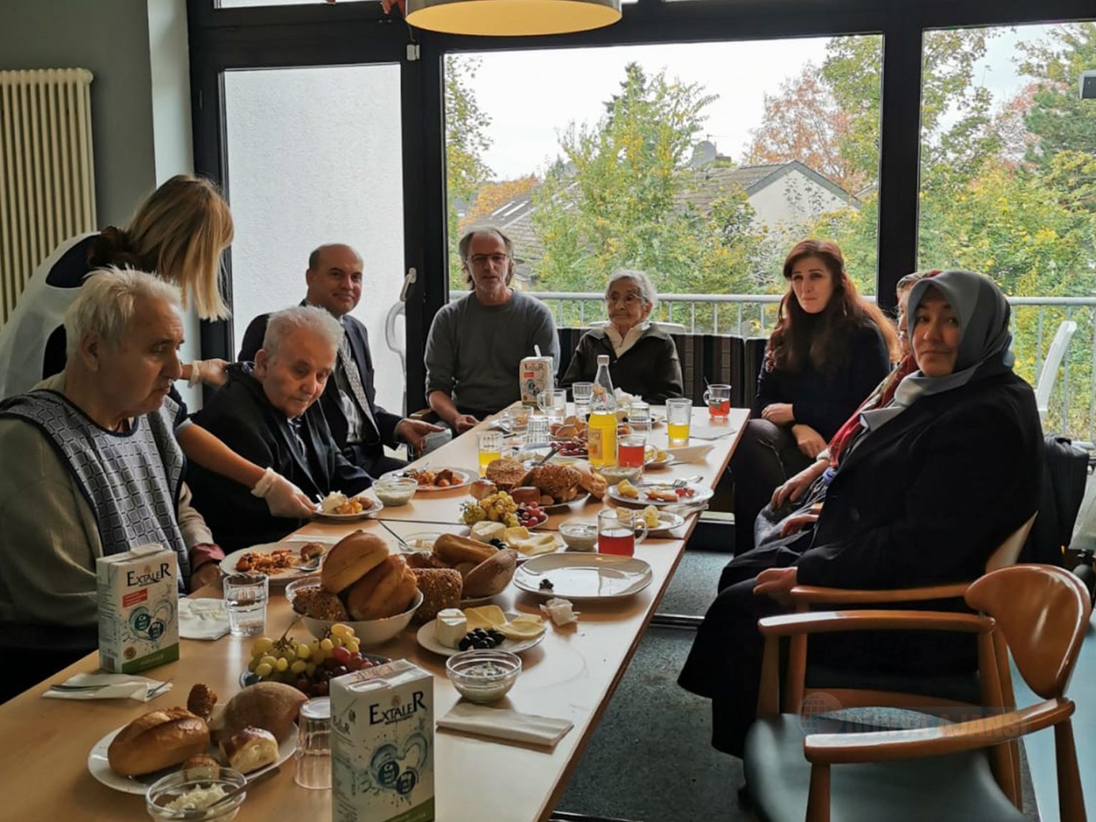 Düsseldorf Aile ve Sosyal Politikalar Ataşeliği'nden huzurevine ziyaret