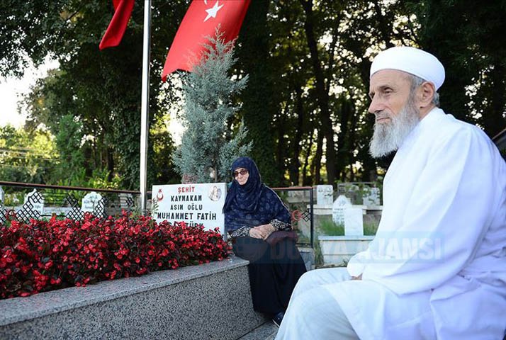 'Vatanımıza yanlış gözlerle bakanlara Allah fırsat vermesin dedi'