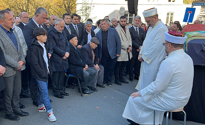 Mevlüde Anne binler tarafından son yolculuğuna uğurlandı