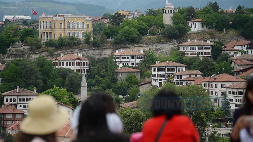 Safranbolu yılın 8 ayında nüfusunun 18 katı turist ağırladı