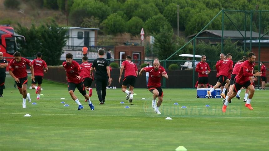 A Milli Futbol Takımı'nın Macaristan maçı hazırlıkları sürüyor