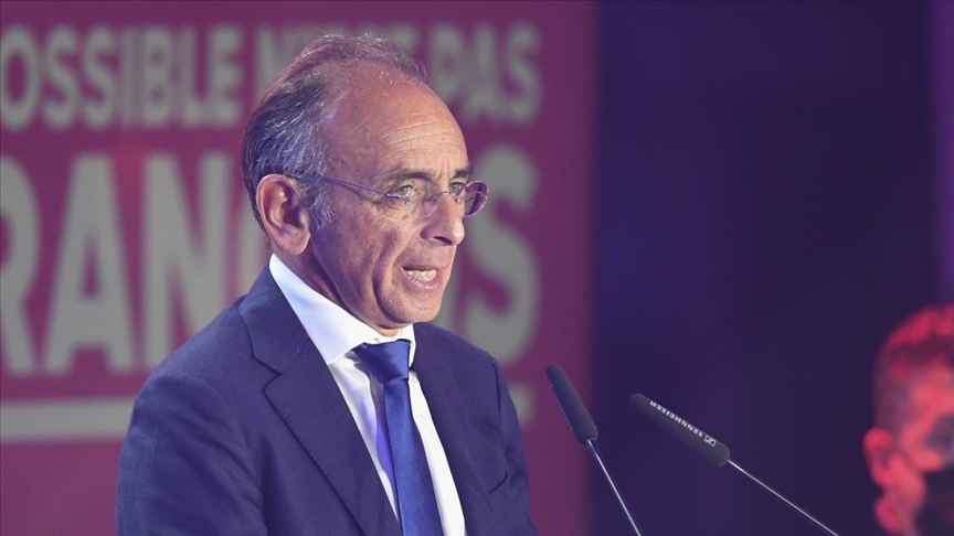 Fransa'da aşırı sağcı cumhurbaşkanı adayı Zemmour'a yumurtalı saldırı