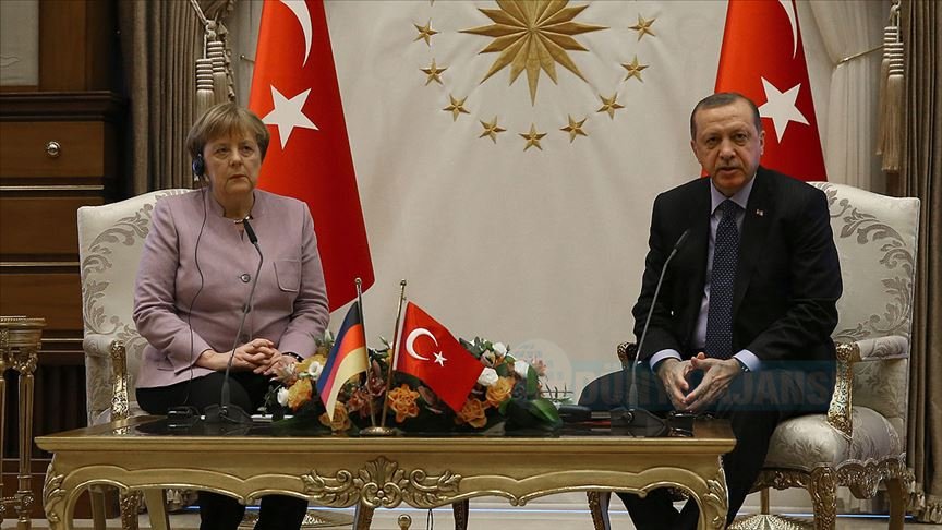 Cumhurbaşkanı Erdoğan Şansöyle Merkel ile telofonla görüştü