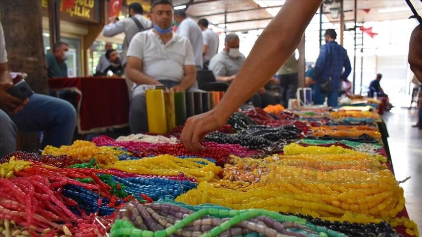 Tespih tutkunları 'Ay Pazarı'nda buluşuyor