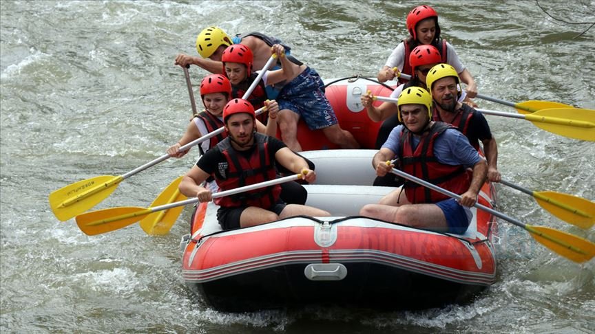 Melen Çayı'nda hafta sonu rafting yoğunluğu