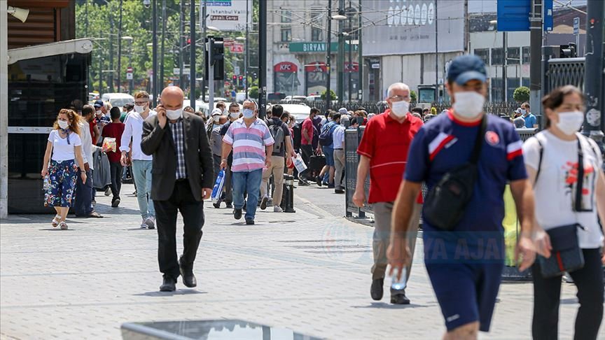 Türkiye'de son 24 saatte koronavirüsle mücadelede yaşananlar