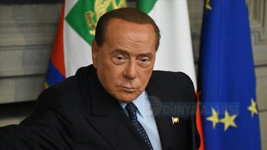 86 yaşındaki Berlusconi