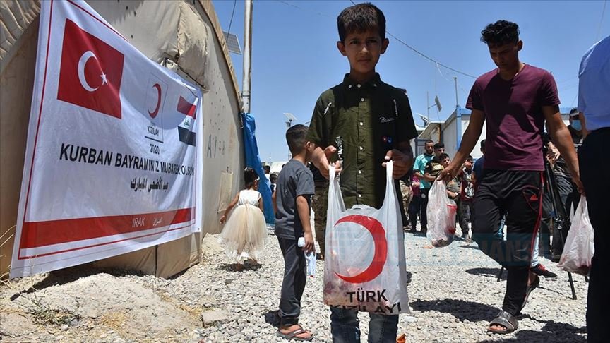 Türk Kızılay'dan Kerkük’te 550 göçmen aileye kurban eti