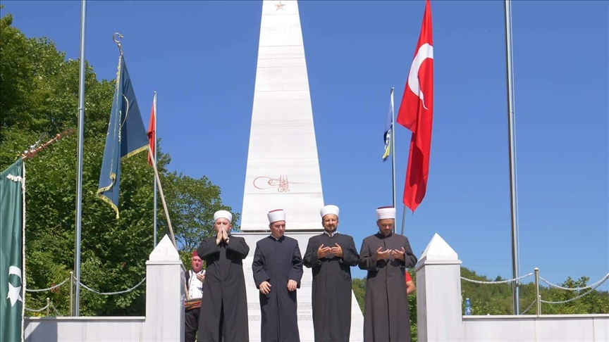 Bosna Hersek'in Sanski Most kentinde geleneksel "Fetih Şenlikleri"