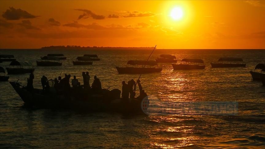 Benin'de ayine gidenleri taşıyan tekne battı: 100 ölü