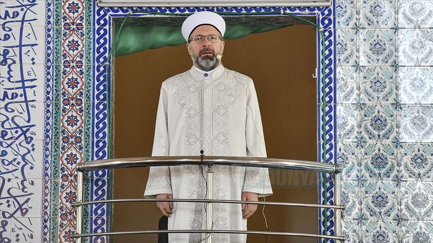 Diyanet İşleri Başkanı Erbaş'tan 'yeni tip koronavirüs salgını' konulu hutbe