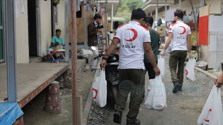 Türk Kızılay yurt içinde ve 16 ülkede kurban kesimlerine başladı