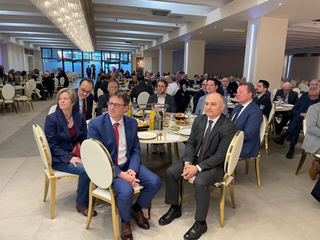 Essen Başkonsolosu Aydın, Siegen’de güçlü bir iftar bağları kurdu 1 siegen iftar 2