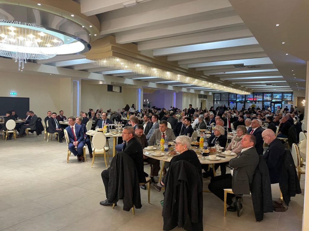Essen Başkonsolosu Aydın, Siegen’de güçlü bir iftar bağları kurdu 8 siegen iftar 3