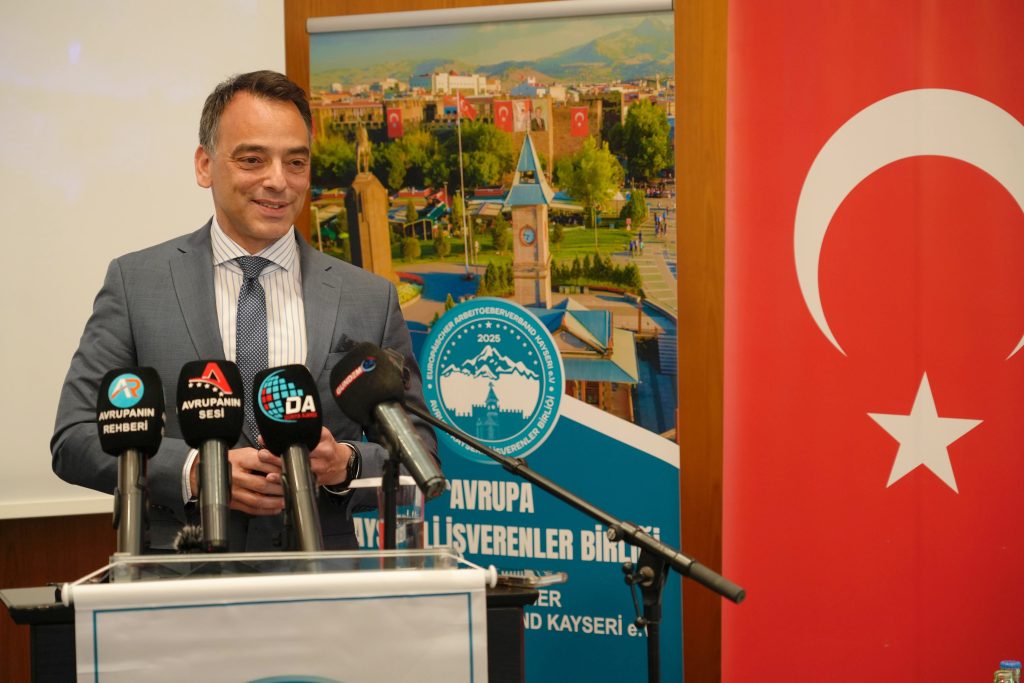 AKİB, Kayserili iş insanlarını Avrupa’da birleştiriyor 12 AKIB 4