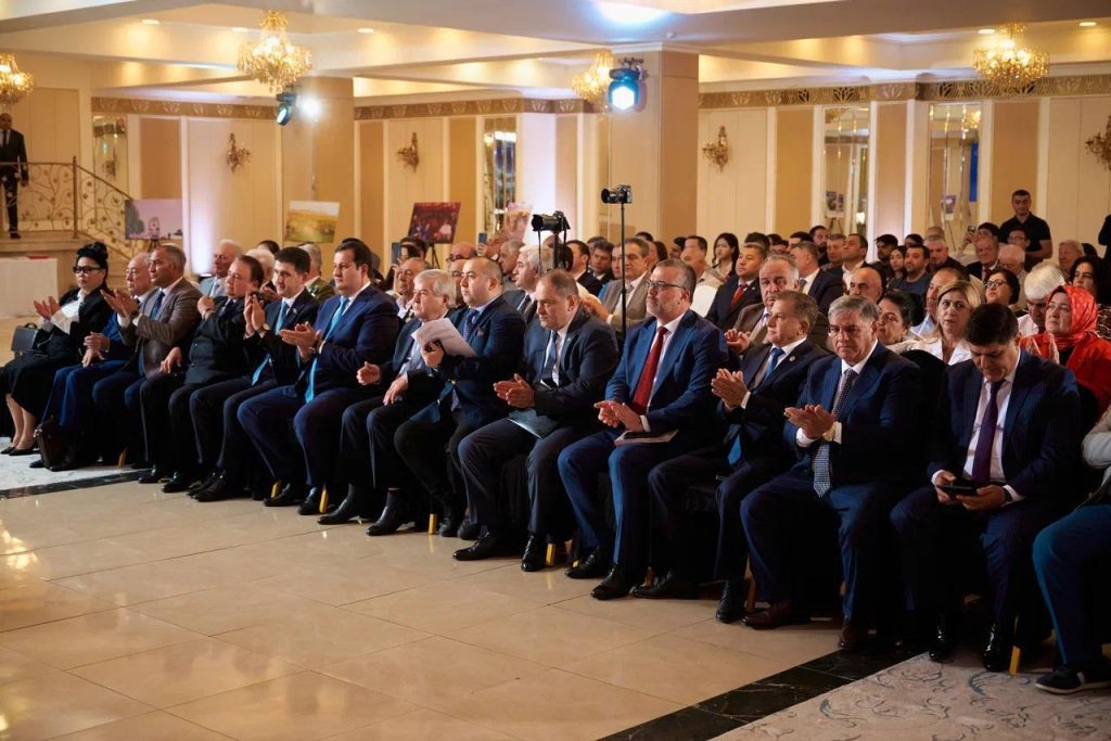 Almatı'da Haydar Aliyev anısına uluslararası forum 1 Almati2