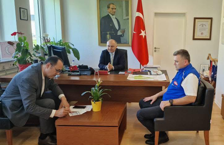 Essen Başkonsolosu Aydın’dan Vekaletle Kurban Kampanyası'na destek 1 essen kurban 2