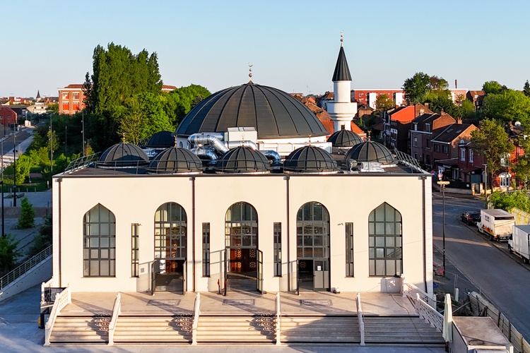 Roubaix'de tarihi gün: Eyüp Sultan Camisi dualarla açıldı 9 fransa cami2