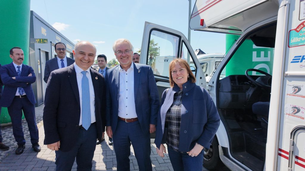 İpekyolu Rallisi, 17 bin kilometrelik yolculuk için start aldı 10 ipekyonu ralli3