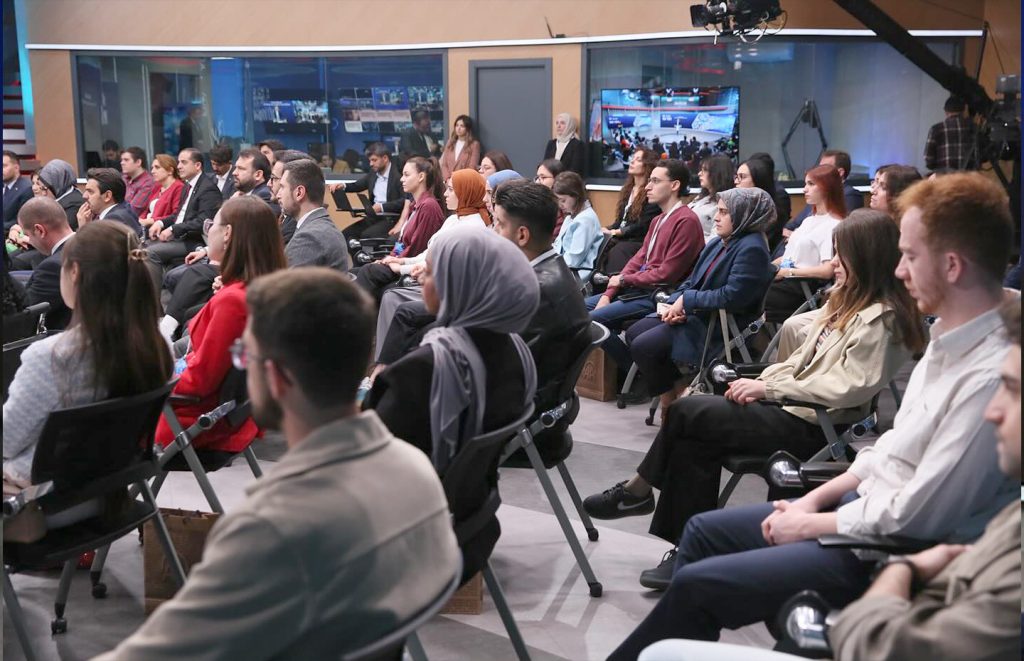 YTB ve AA, uluslararası öğrencileri gazetecilikle buluşturdu 1 ytb aa 7