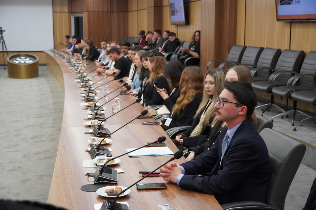 YTB, Kırım Tatar gençlerini Ankara’da buluşturdu 6 ytb kirim tatar kurultay4