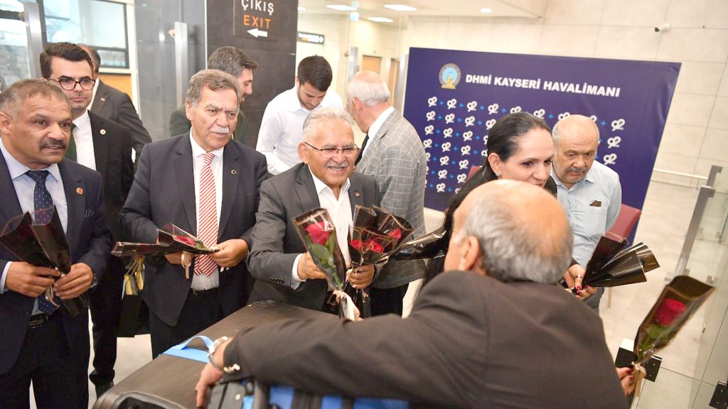 AKİB Başkanı Ali Hızar, Avrupalı Kayserililer’in Gurbetçi Karşılama Etkinliğine Katıldı 10 kayseri gurbetci karsilama 7