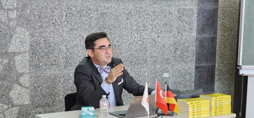 Almanya'da bir Türk girişimcinin başarı hikayesi: Ömer Koray Ünal ile E-Ticaret 10 konl uni seminer3