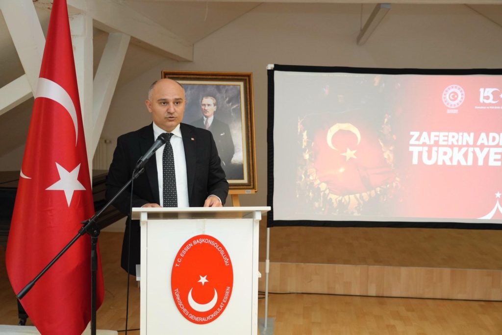 Başkonsolos Aydın: "Bu millet 15 Temmuz'da gereken cevabı cermiştir" 15 essen 15Temmuz 15