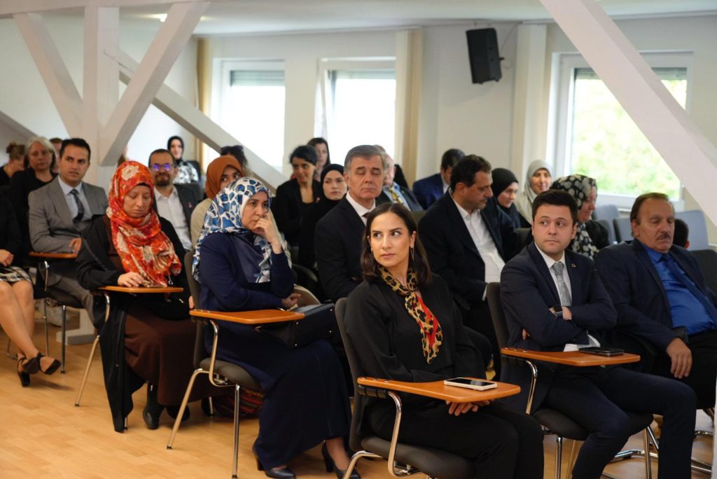 Başkonsolos Aydın: "Bu millet 15 Temmuz'da gereken cevabı cermiştir" 19 essen 15Temmuz 19