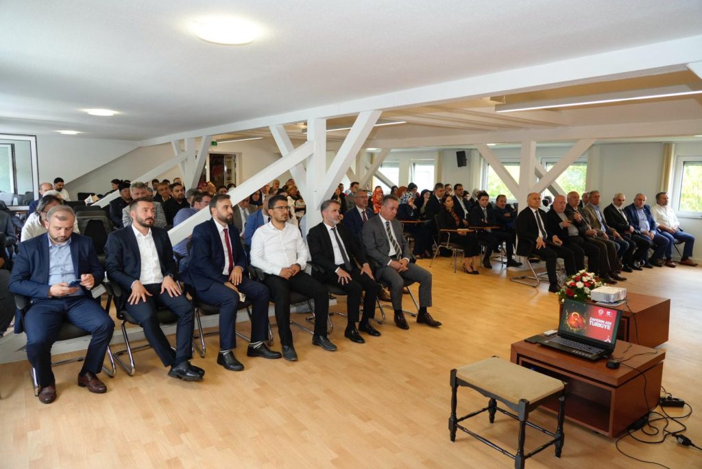 Başkonsolos Aydın: "Bu millet 15 Temmuz'da gereken cevabı cermiştir" 18 essen 15Temmuz 8