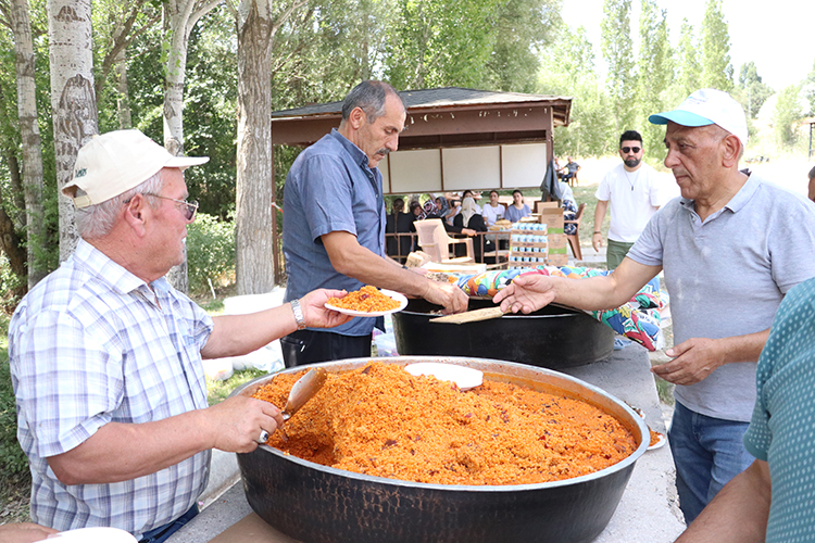 Kaçınılmaz Buluşma