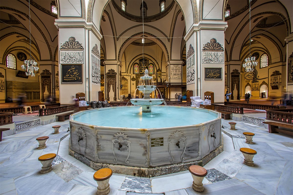 Ulu Camii İç Mekanı