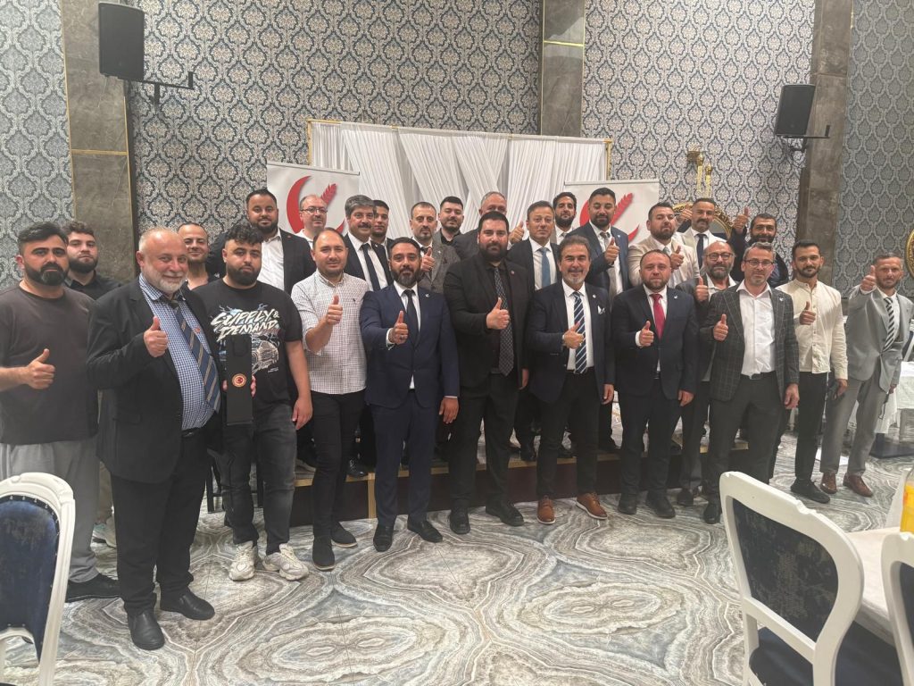 Yeniden Refah Avrupa temsilcileri Almanya toplantısında güç gösterdi 11 yeniden refah toplanti2