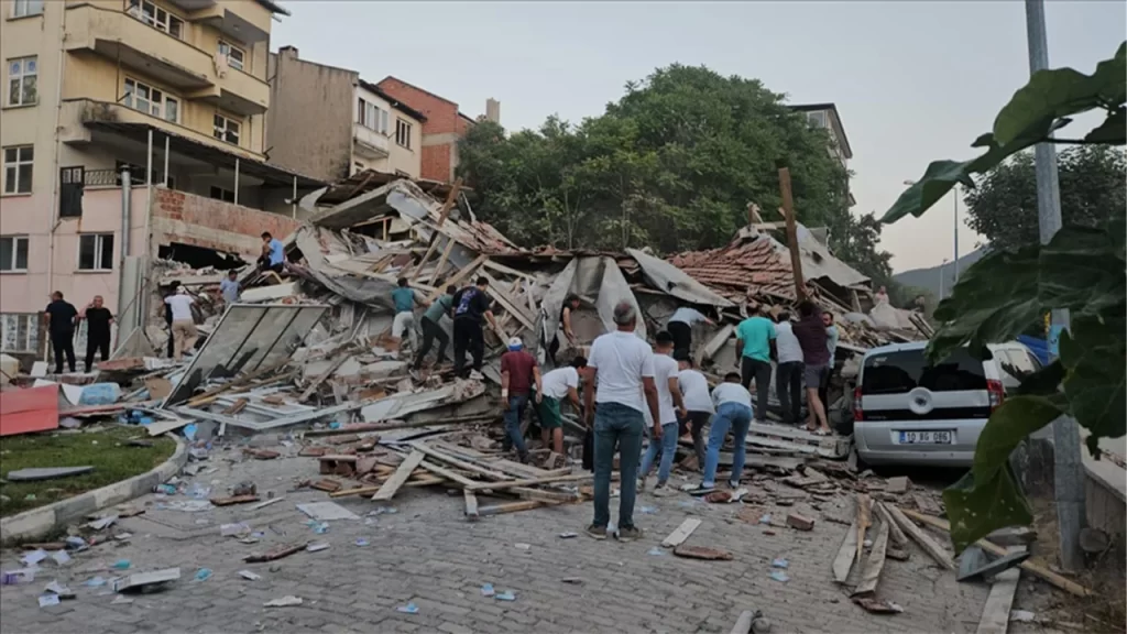 balikesir de 6 1 lik deprem i
