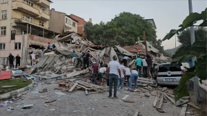 balikesir de 6 1 lik deprem i