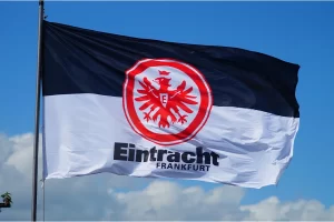 can uzun eintracht frankfurt u
