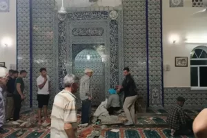 depremde hasarli cami i ncelem
