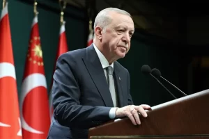 erdogan in macron hamlesi atin
