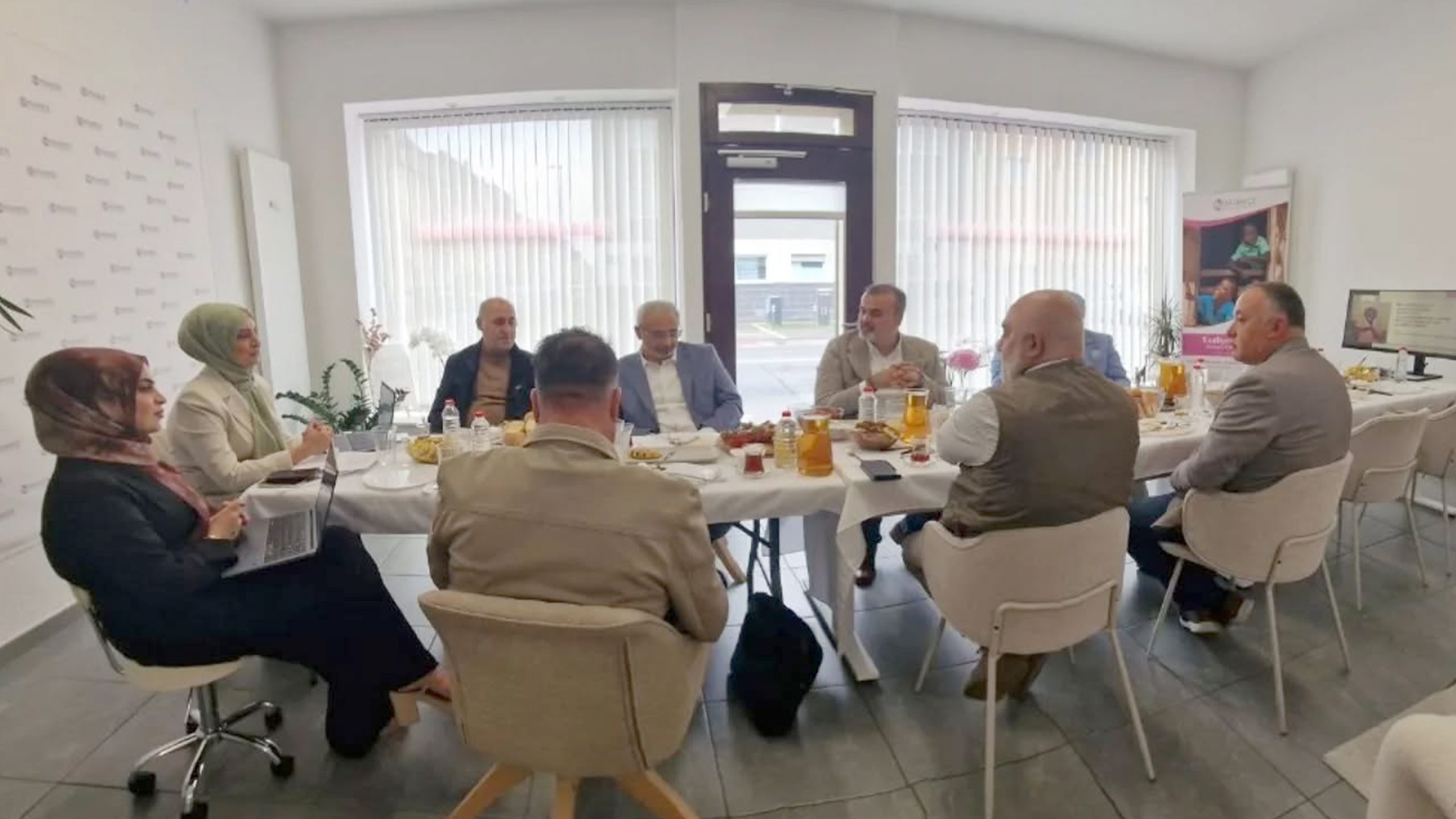 Nüans İnsani Yardım Derneği tanıtım toplantısı