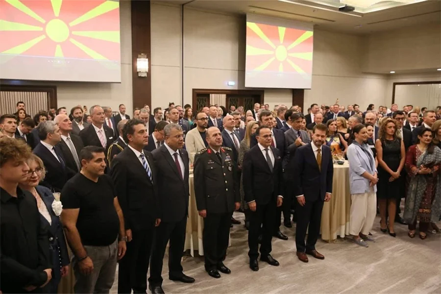 Büyükelçi Yovan Manasiyevski ve Bakan Yardımcısı Mehmet Kemal Bozay