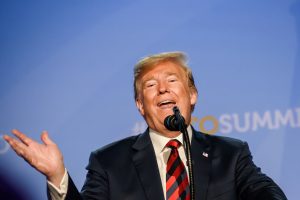 trump imzaladi pentagon un adi