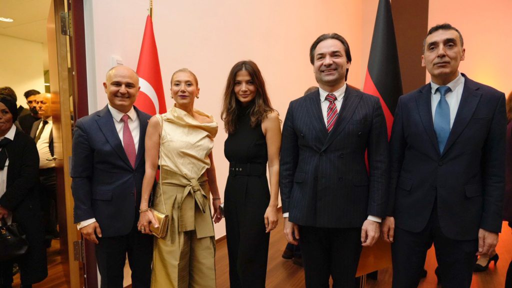 Essen’de Cumhuriyet Bayramı coşkusu zirve yaptı 2 essen cumhuriyet kutlama12