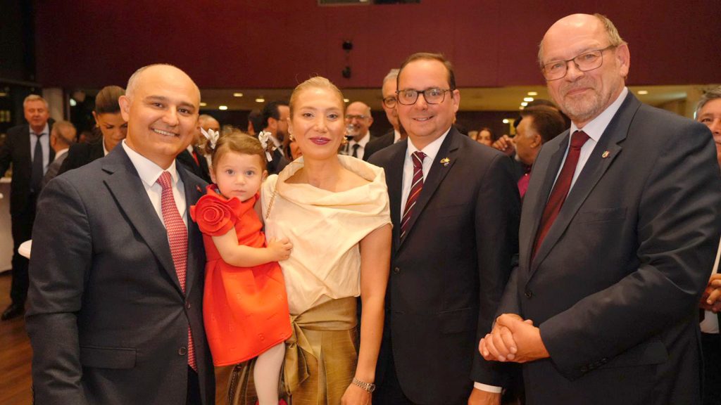 Essen’de Cumhuriyet Bayramı coşkusu zirve yaptı 1 essen cumhuriyet kutlama14