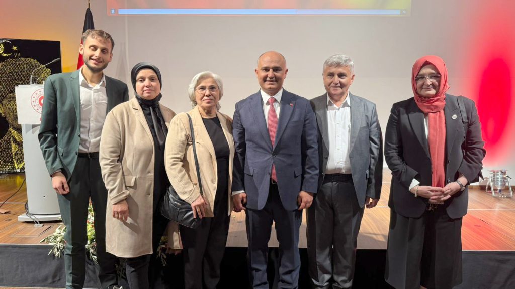 Essen’de Cumhuriyet Bayramı coşkusu zirve yaptı 20 essen cumhuriyet kutlama3