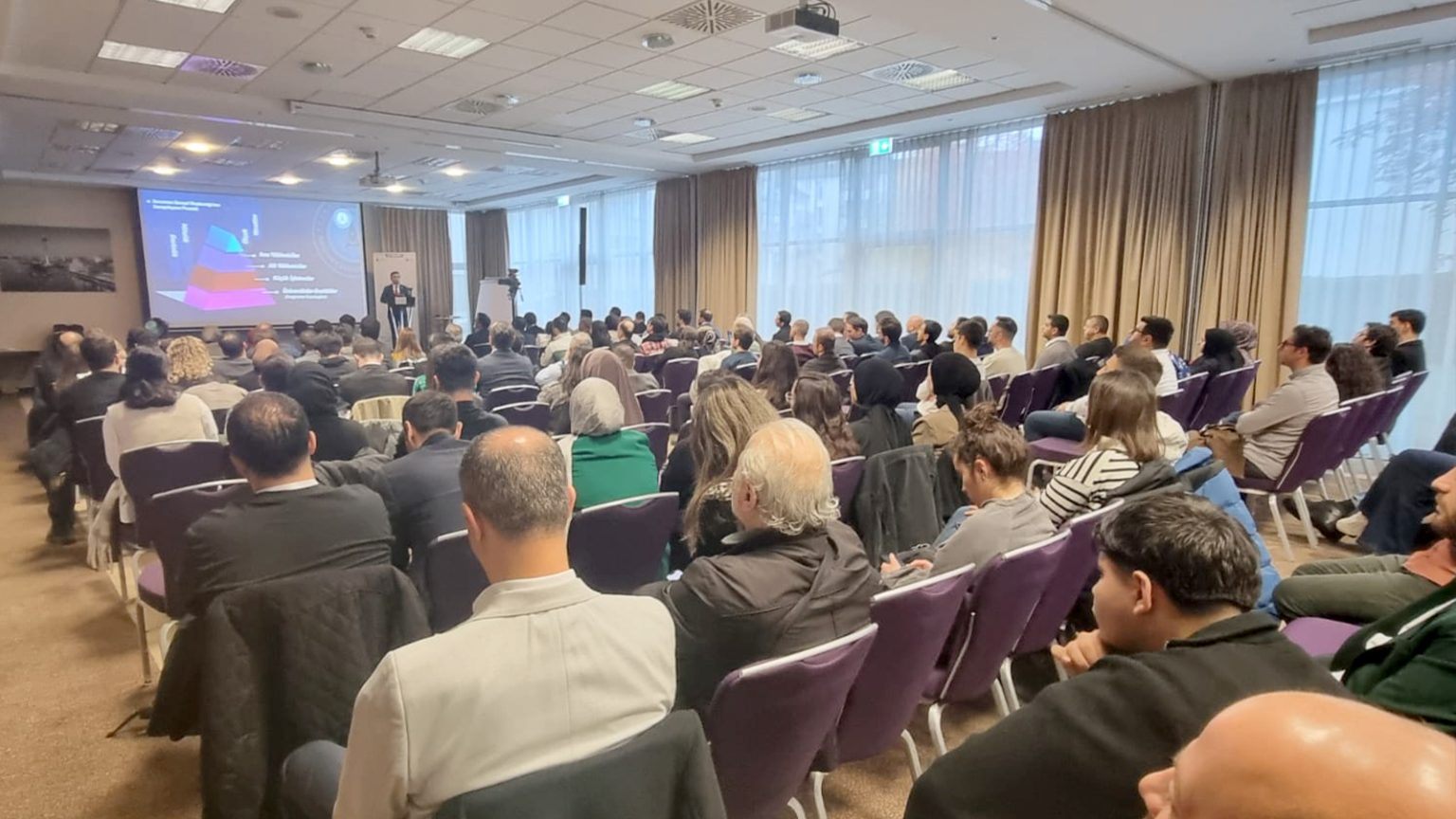 “Milli Yetkinlik Hamlesi” Avrupa’da: 250 genç Düsseldorf’ta savunma sanayiiyle buluştu ssb dusseldorf4