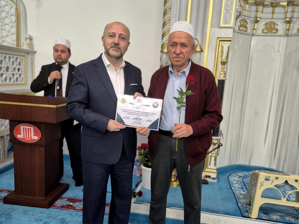 Bonn Camii'nde vefa Buluşması: İlk nesil dualarla anıldı 16 bonn5